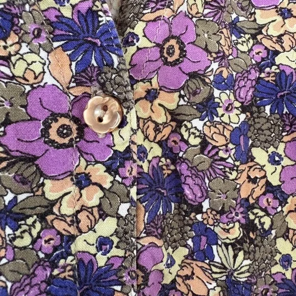 Vintage Floral Button-Up Shirt Women's Size Large – Flower Buttons – Cottagecore - Picture 6 of 9